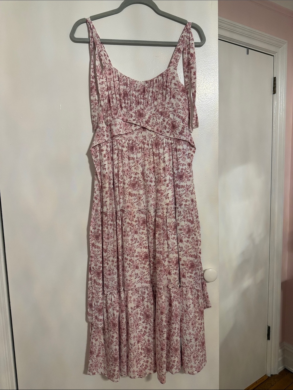 Francesca's Pink Floral Tiered Midi Dress